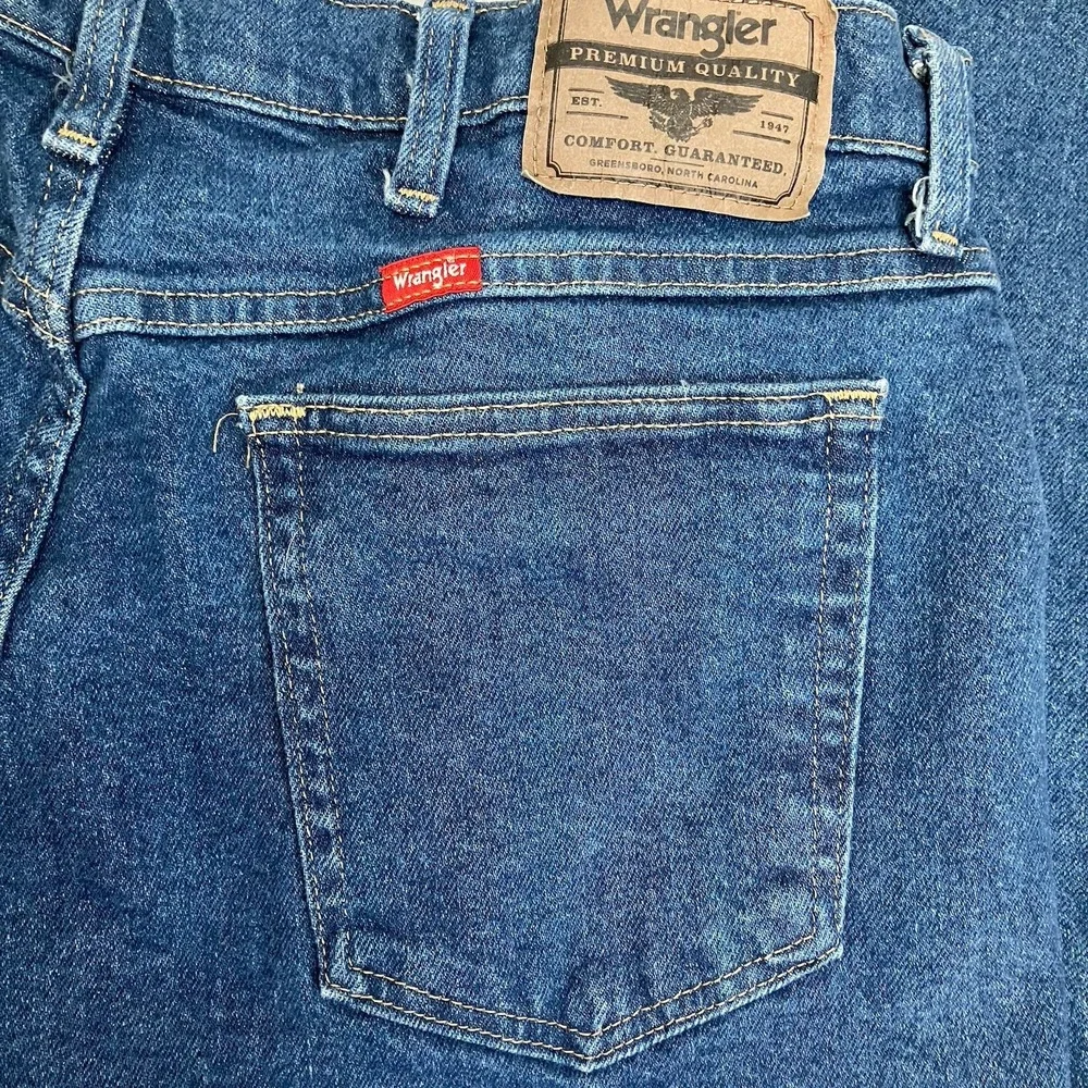 Wrangler measurements waist